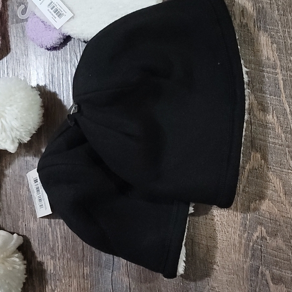 Brand NWT winter hats individually sold all new All same price - Picture 2 of 11